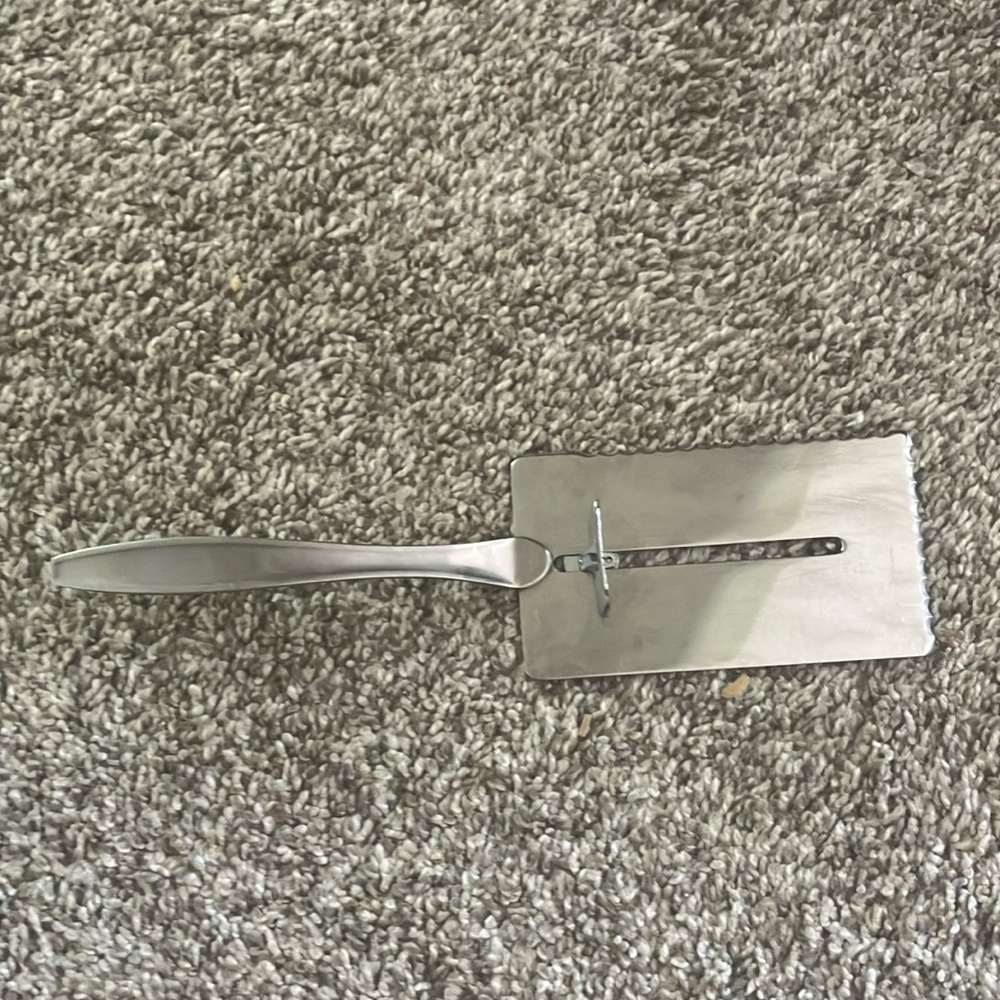 Fuller Brush Company Nostalgia Cake Slicer Server #172 Serve The Perfect Slice!